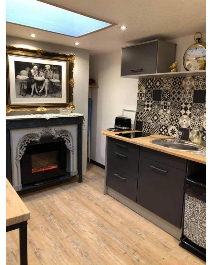 Appartement Romantique Parisien, Baignoire Retro Au Pied Du Lit Boulogne-sur-Mer Kültér fotó